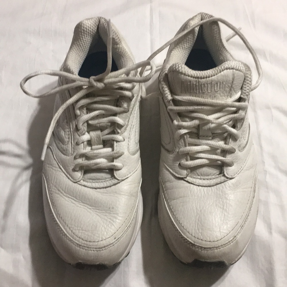 Brooks 8 Wide addiction walker
